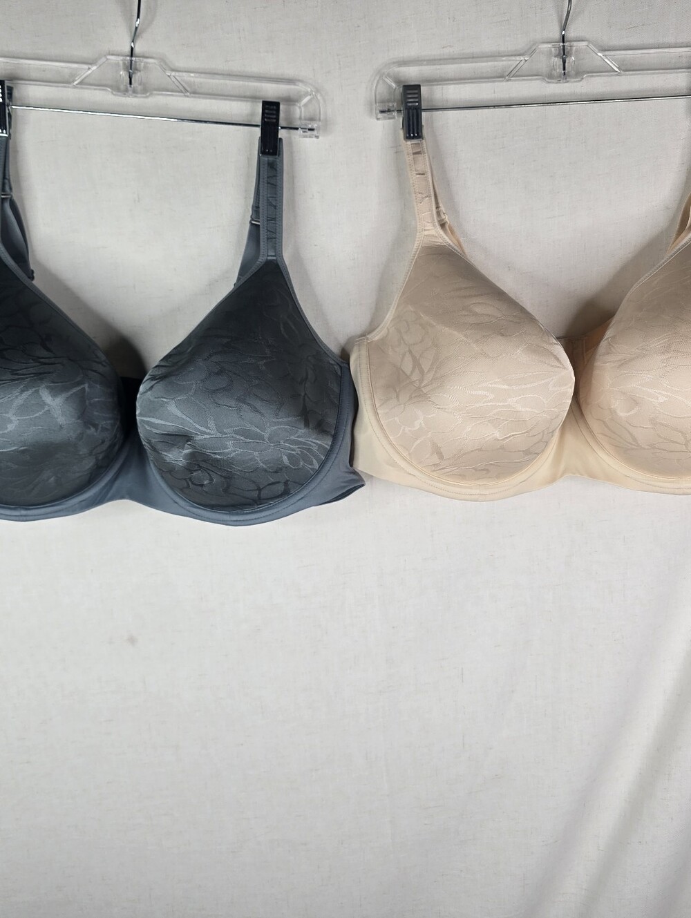 Cacique 50DD Lightest Lift Lightly Lined Underwire Lot Of 2 Bras Lane Bryant